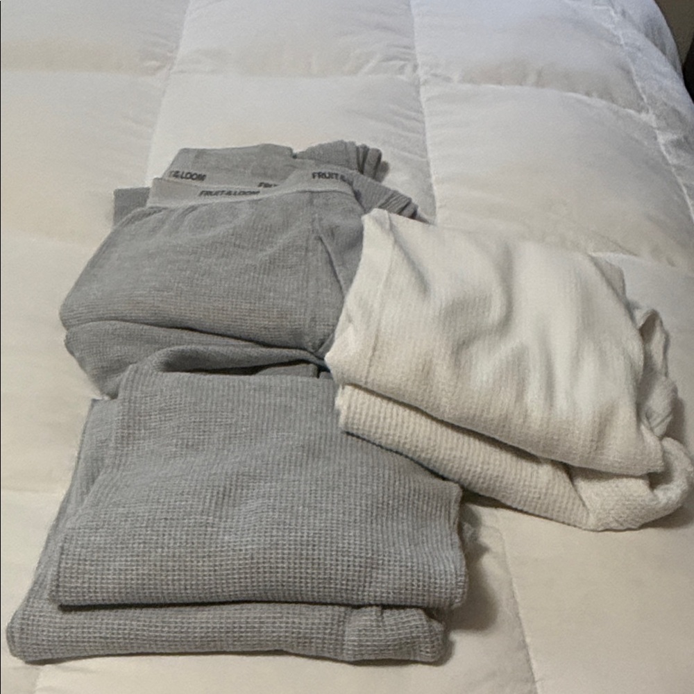 3 complete sets of Long Johns size L